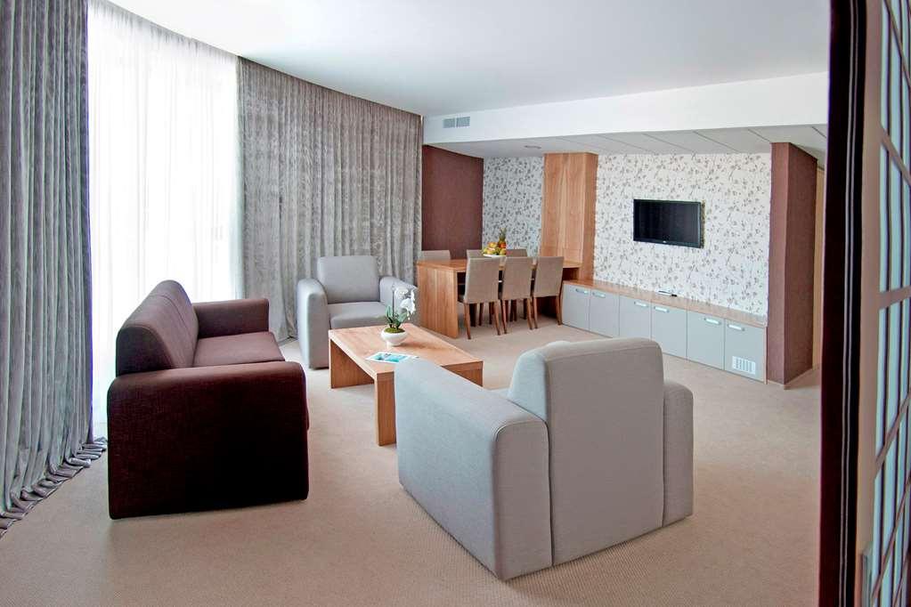 Ovis Hotel Carcóvia Quarto foto